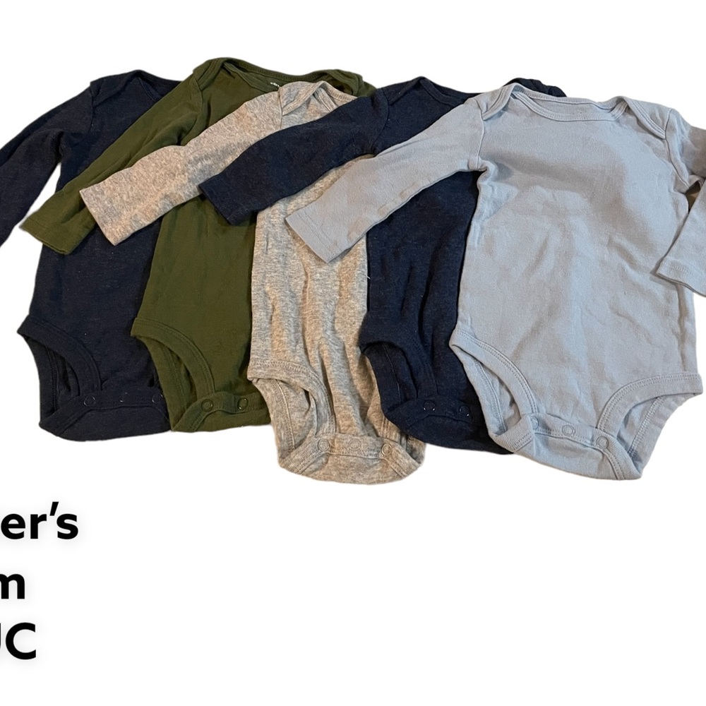 5 Long Sleeve Carter’s Onesies Size 6m